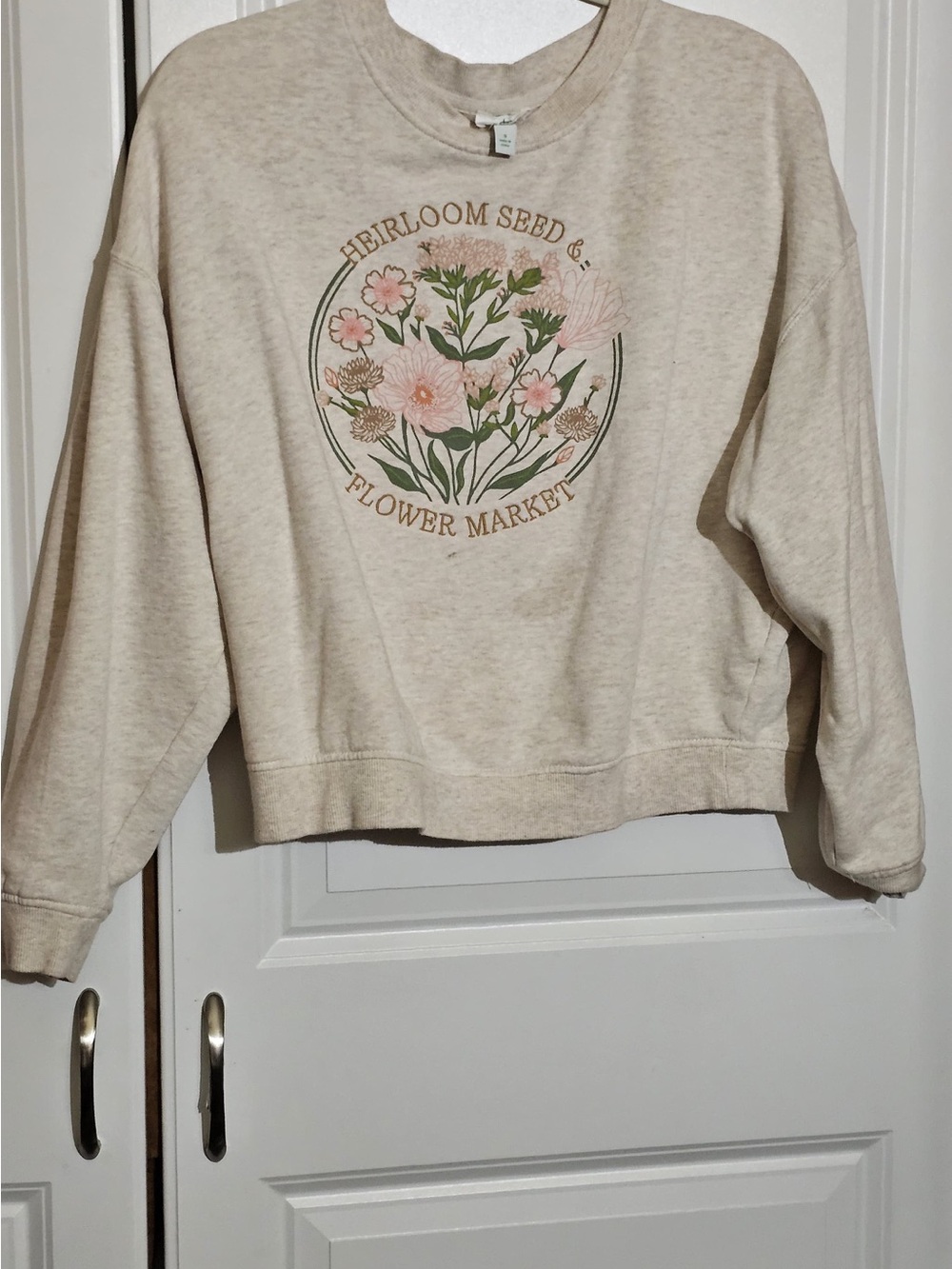 dip Cream Floral Graphic Sweatshirt with Pink & Green Blooms